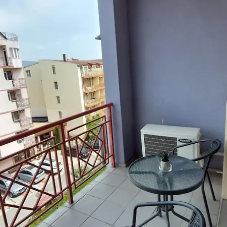 Central Plaza -студио Apartment