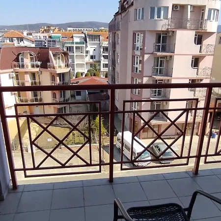 Plaza -студио Lejlighed Sunny Beach
